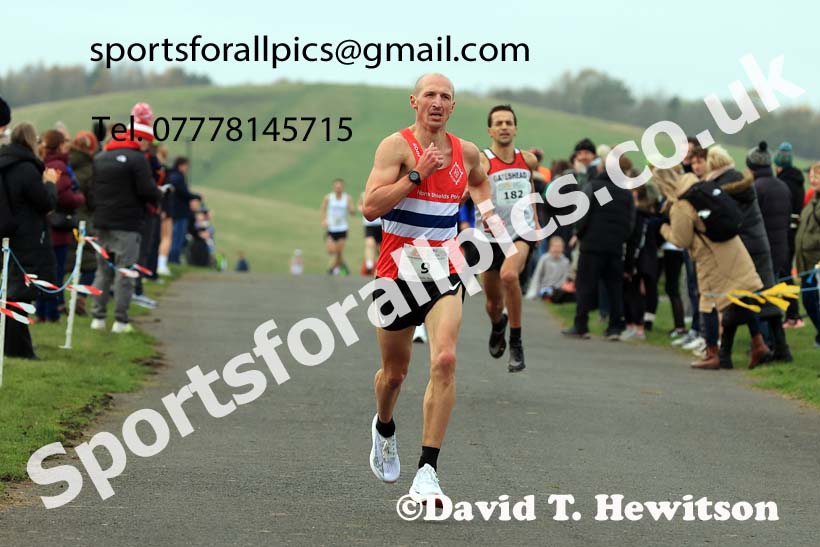 Senior Mens and Womens 2024 Heaton Memorial 10k Road Race, Newcastle Town Moor, Newcastle.   Photo: David T. Hewitson/Sports for All Pics